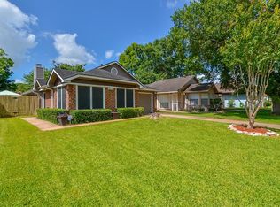 4904 Dogwood Dr, Rosenberg, TX 77471