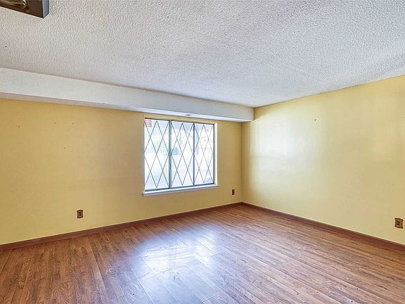 5th image of 156 Eagle Hill Ct
