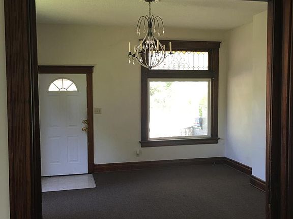 3rd image of 4833 Eastern Ave