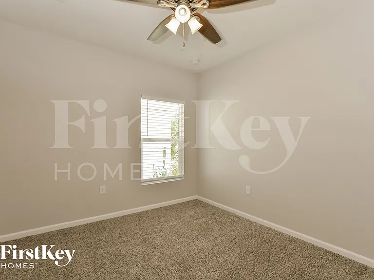 5384 Brilliance Cir — Photo 10