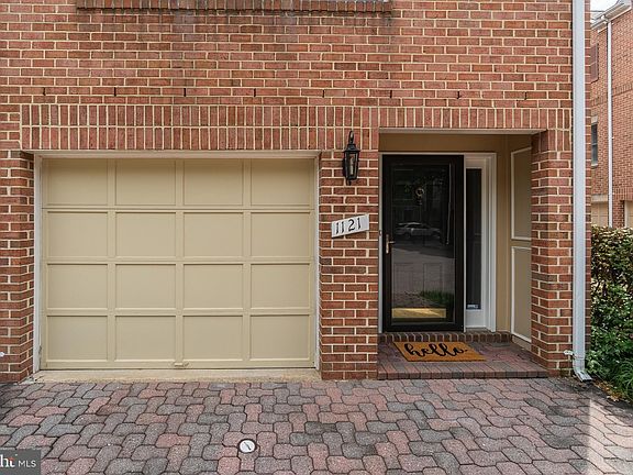 2nd image of 1121 N Utah St
