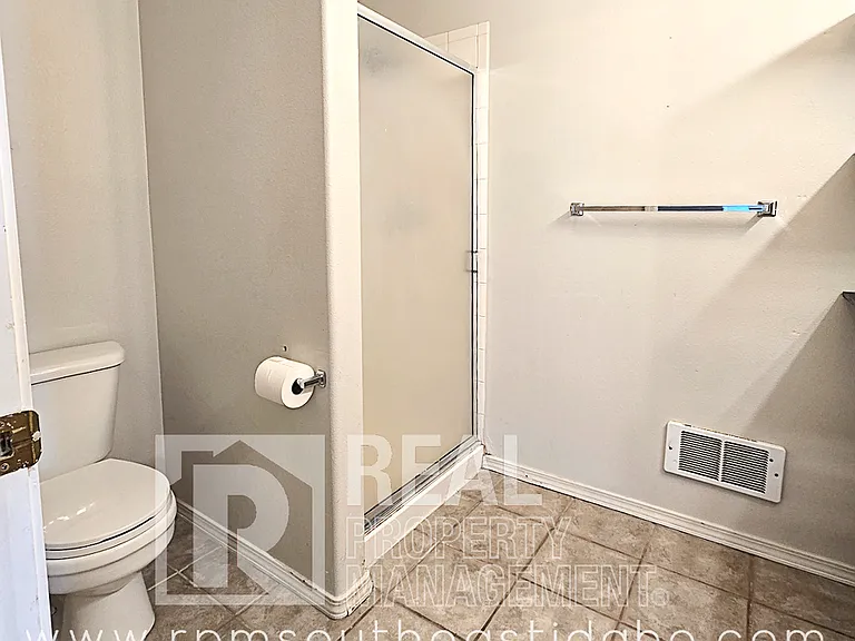 2801 E Chasewood Dr — Photo 18