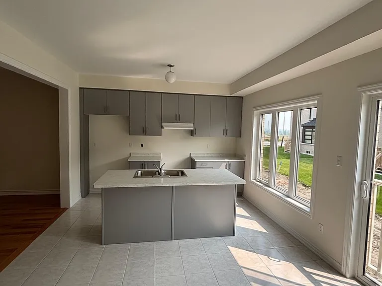 1141 Cameo St — Photo 4