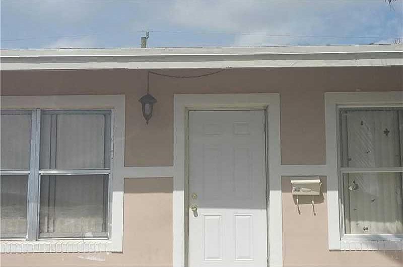 1st image of 711 NE 46th Ct
