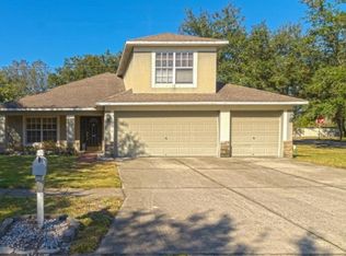 1211 Lake Highview Ln, Brandon, FL 33510