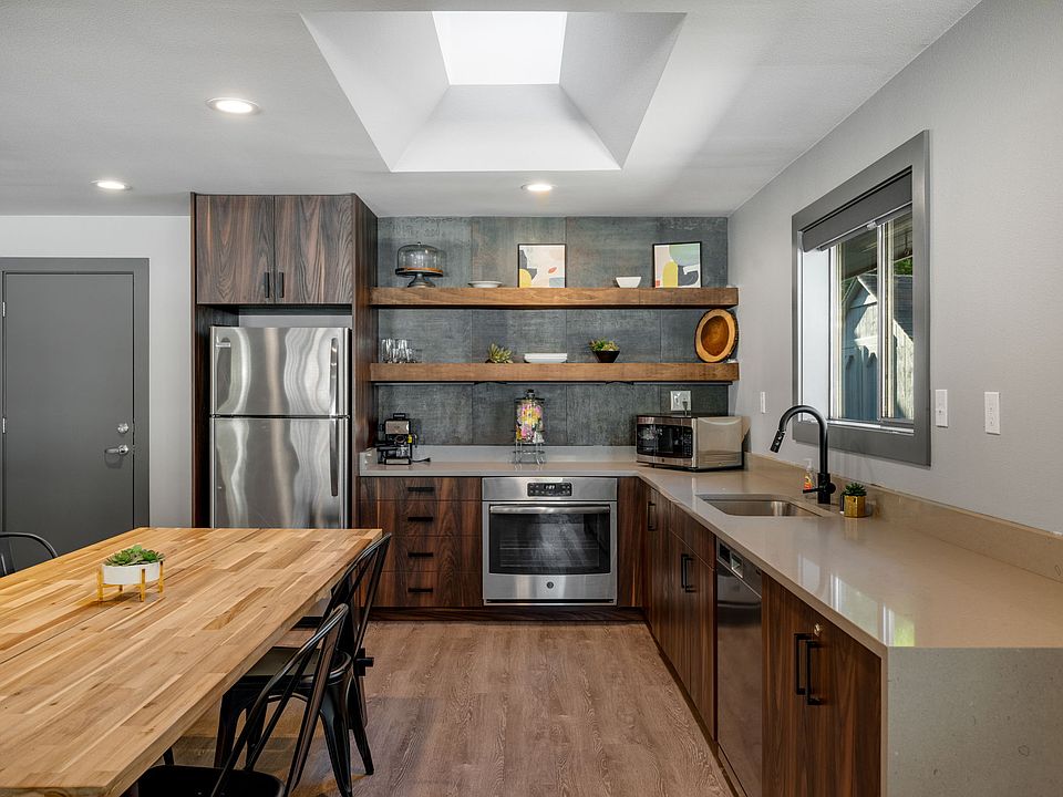 1st image of 11216 18th Ave S #2B-1Ba-910Sqft