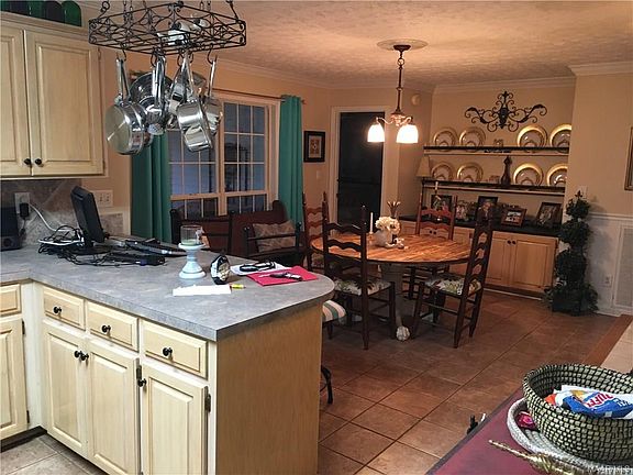 5th image of 52 Red Oak Dr