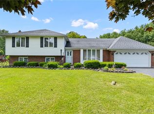 4414 Creek Rd, Lewiston, NY 14092