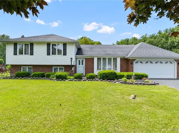 4414 Creek Rd, Lewiston, NY 14092