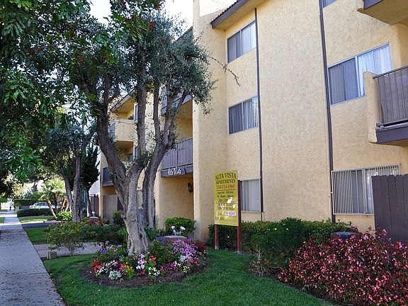 3rd image of 15115 Raymond Ave #211