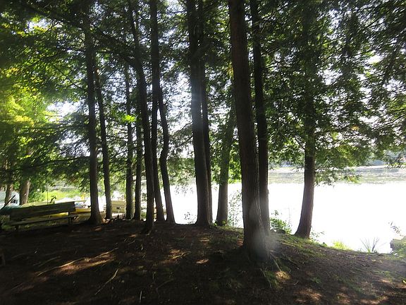 4th image of 150 Lorton Lake Dr
