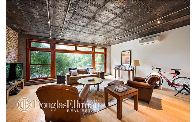 Rented by Douglas Elliman | media 14