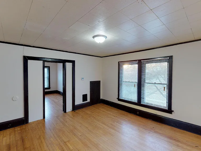 1728 Van Hise Ave — Photo 2