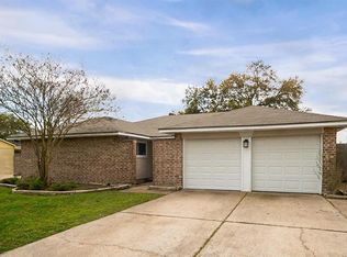 9814 Willmont Rd, La Porte, TX 77571