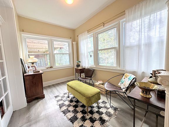 2nd image of 403 Biddle Ave #11417058