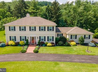 832 Paddock Dr, Newtown Square, PA 19073