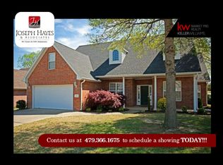 5311 S 44th St, Rogers, AR 72758