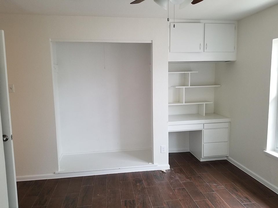 1st image of 1210 Dawn Dr