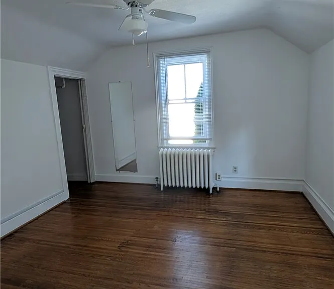 28 Vick Park #B — Photo 15