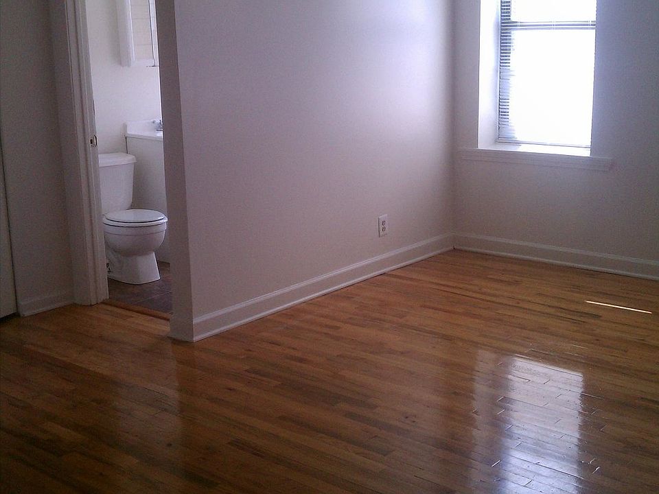 2nd image of 6855 S Clyde Ave APT 3A