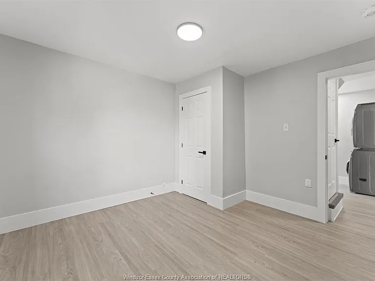 371 Curry Ave — Photo 24
