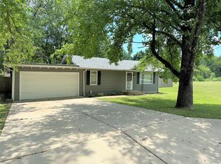 330 Saint Francis Ave, Saint James, MO 65559