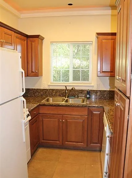 844B Shearer St — Photo 12