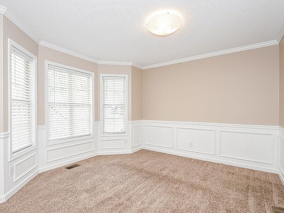 4th image of 4084 Mount Vernon Dr
