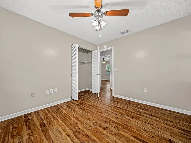 1820 SE 57th Ave — Photo 13