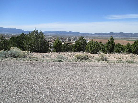 2nd image of 882 S Panorama Dr