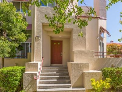 225 Commons Ln, Foster City, CA, 94404