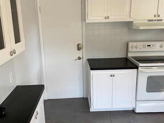 Kitchen Facing Entry Door