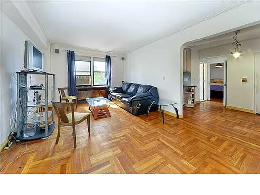 Sold by Foxworth Realty | media 8