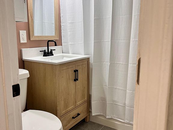 5th image of 138 E Wilbeth Rd