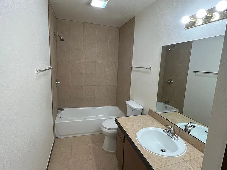 312 Falcon Ct — Photo 13