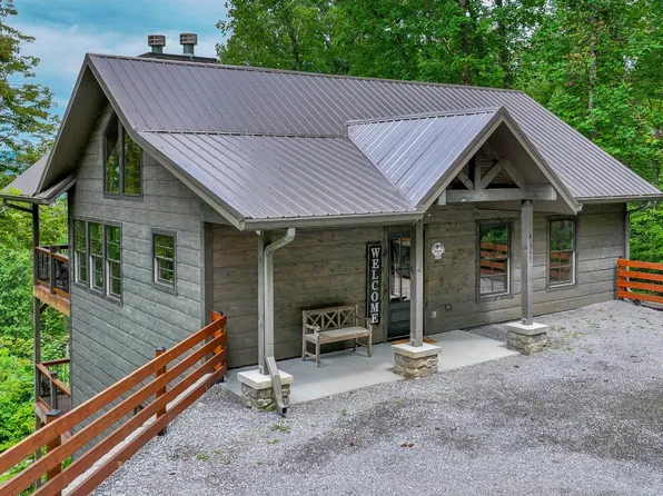 Burning Tree Ln, Sevierville, TN 37862