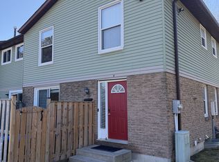 70 Fiddlers Green Rd E #4, London, ON N6H4R4