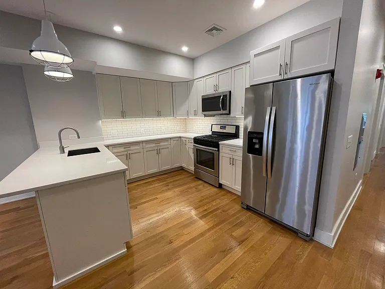 609 Monroe St #2 — Photo 2