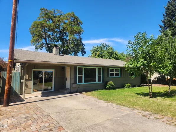 610 S 4th St, Central Pt, OR 97502