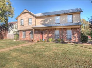 5017 S Narcissus Ave, Broken Arrow, OK 74011