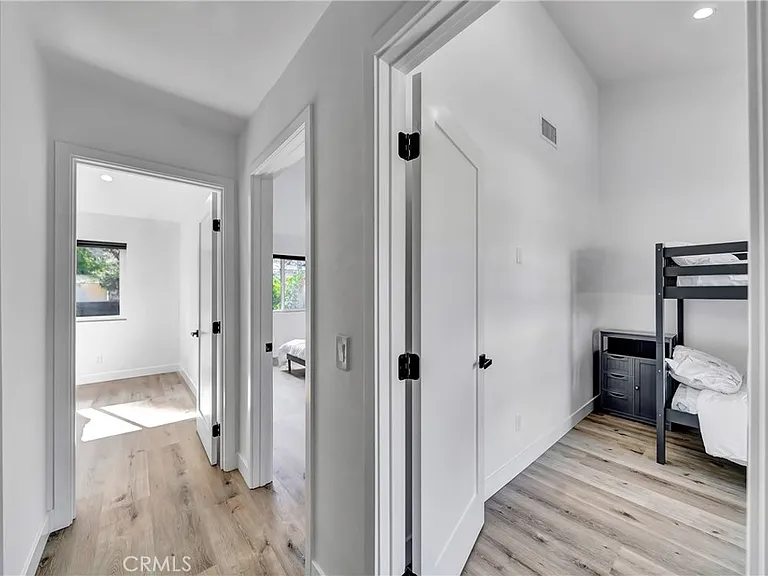 24445 Clipstone St — Photo 42