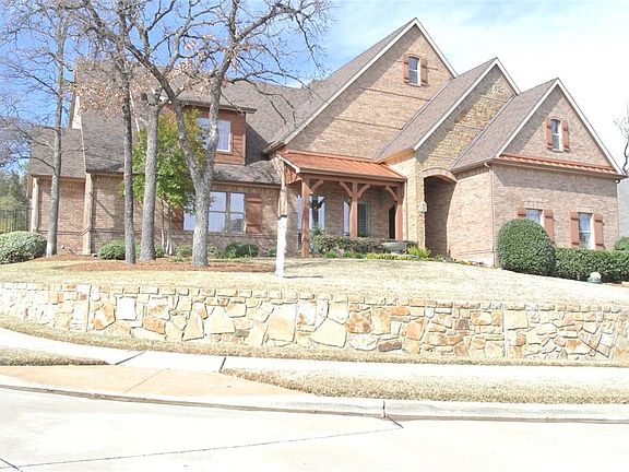 2nd image of 610 Lasalle Dr