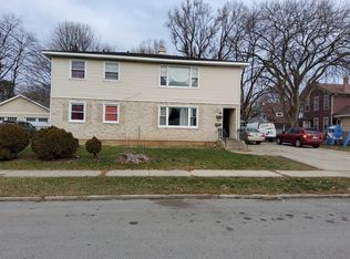 112 Jefferson Ave, Elgin, IL 60120