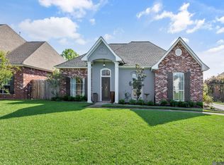 17738 Lake Azalea Dr, Baton Rouge, LA 70817