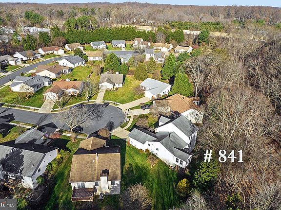 5th image of 841 Singing Hills Ct