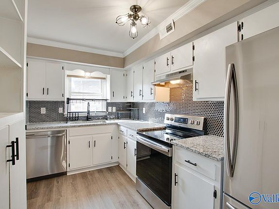 3rd image of 230 Marinawoods Dr SE #A