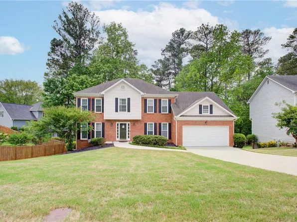 1812 Riverton Dr, Suwanee, GA 30024