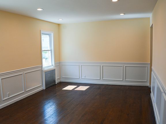 4th image of 12044 219th St