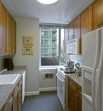 2nd image of 400 E 84th St APT 5D