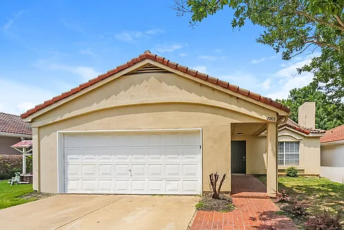 7203 Atterbury Cir E Photo 1